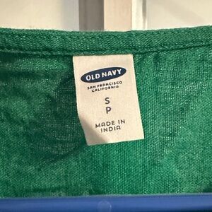 Old Navy Vibrant Green Dress-needs to be pressed